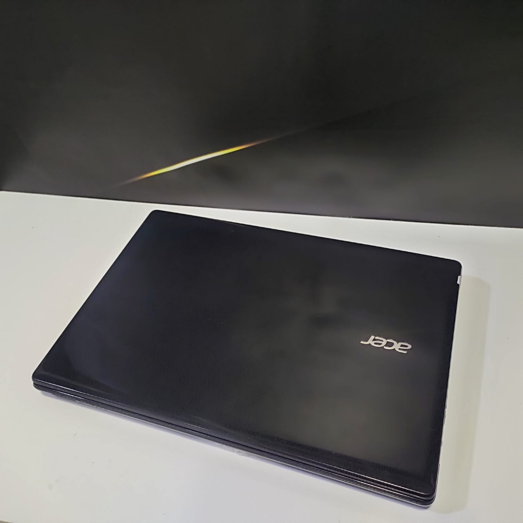 laptop acer e5-471 core i3 gen 4 ram 4gb HDD 500gb - windows 10 siap pakai