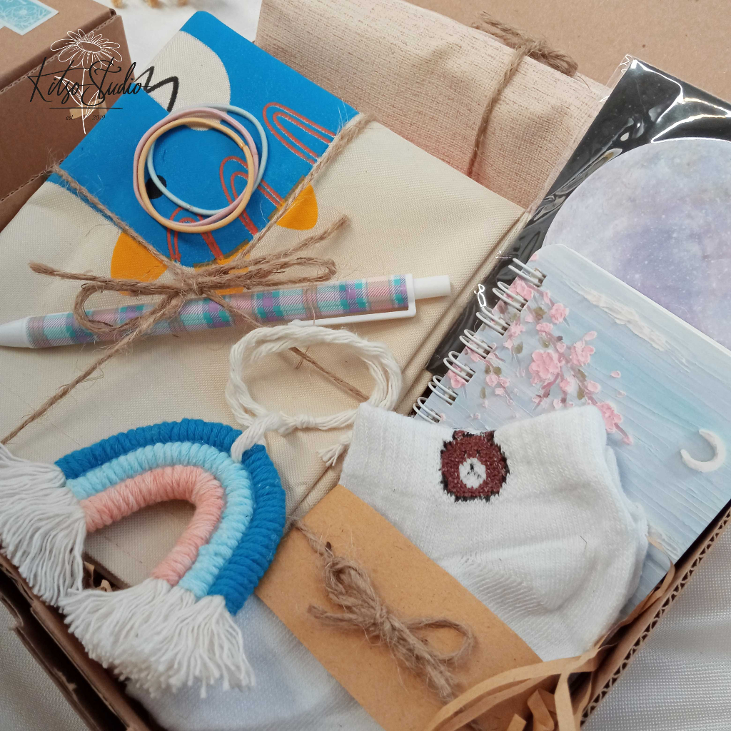 Hisperingin_ [Kitso] Hampers Korean Gift Box Tote Bag Stationery Aesthetic Untuk Kado Ultah / Wisuda