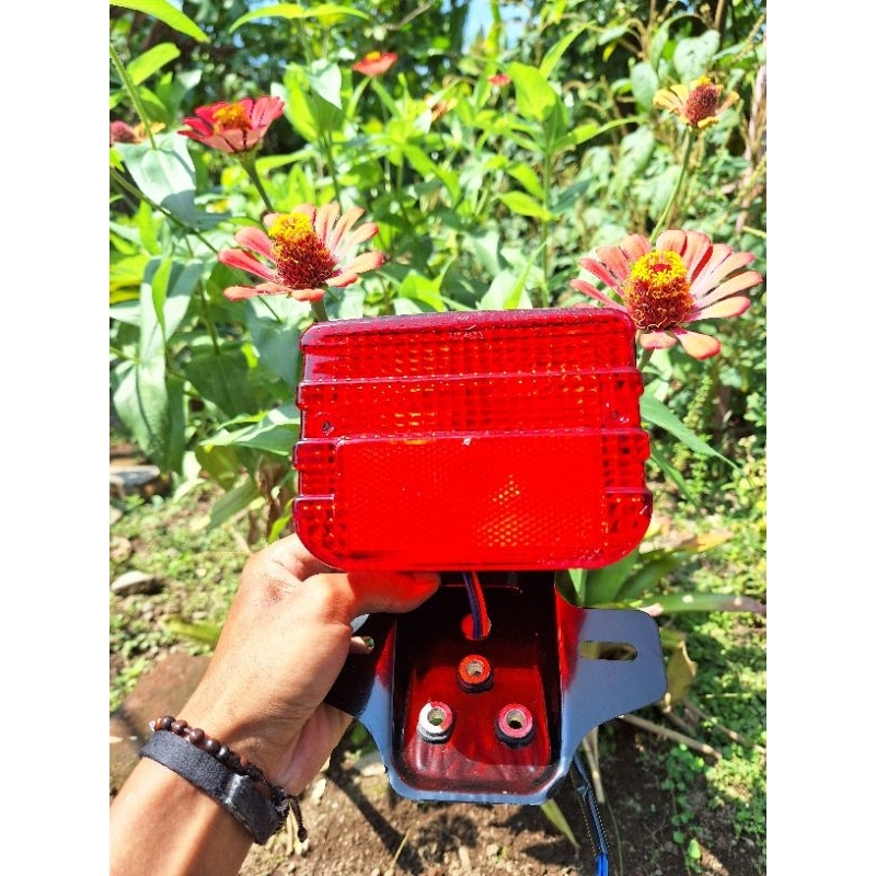 stoplamp lampu belakang honda win100 win CB k5 set pangkon mika merah