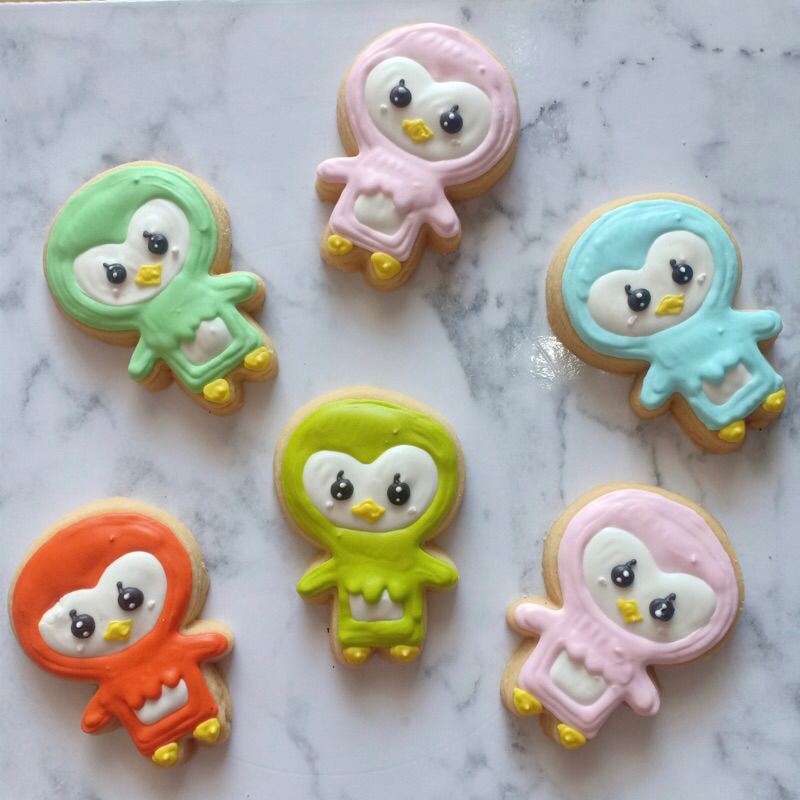 

baby penguins cookies • hampers ulang tahun, goodiebag unik