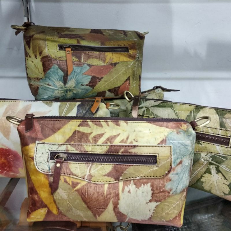 Slingbag Leather Ecoprint / Tas Selempang Kulit Ecoprint