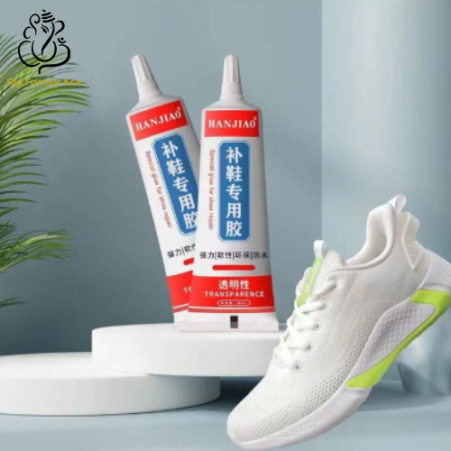 

LEM PEREKAT SEPATU 60ML