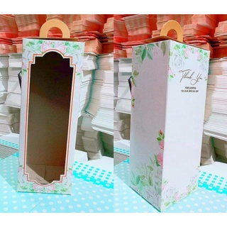 

BOX SOUVENIR BOTOL/THUMBLER 7x7x19 CMUDA (04) MINIMUM ORDER 100 PCS