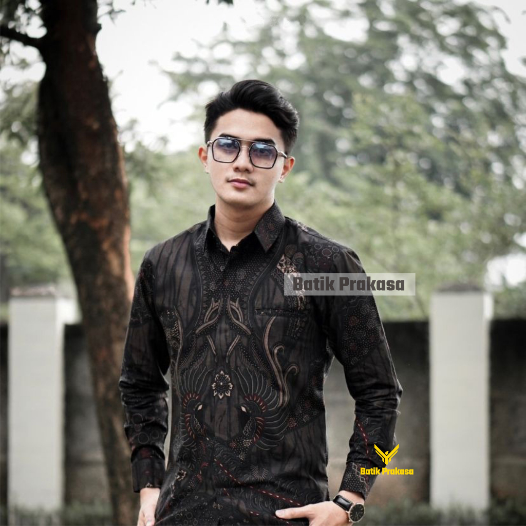 Kemeja Batik Prakasa Motif Ranajaya Slimfit Lengan Panjang Batik Solo