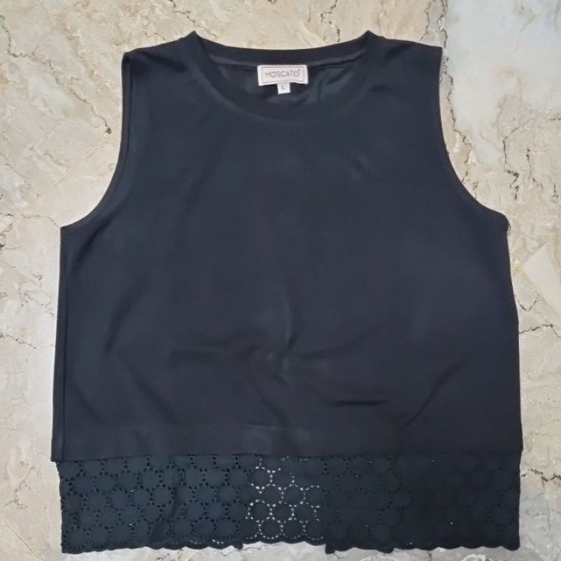 Baju Atasan Wanita hitam Moscato L preloved