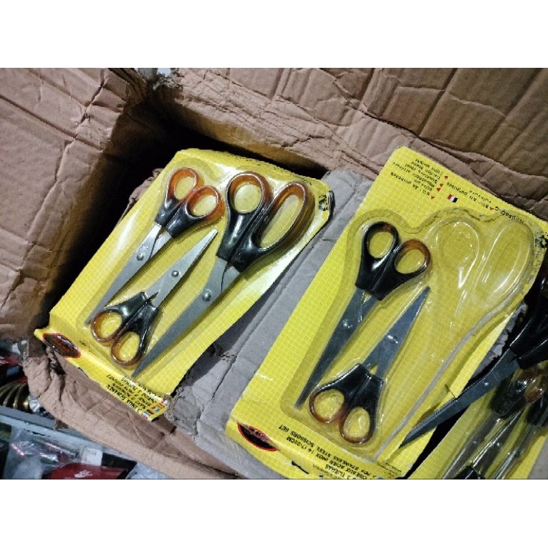 

gunting 1 set isi 3pcs