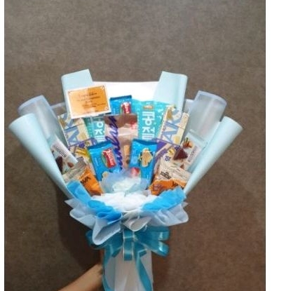 

buket snack import/ buket wisuda/buket ultah