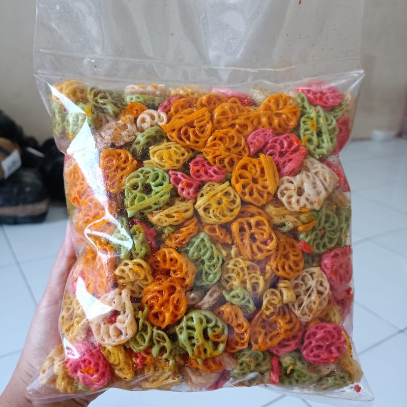 

KERUPUK SEBLAK (UYEL/MAWAR MINI) bantet termurah 500gr