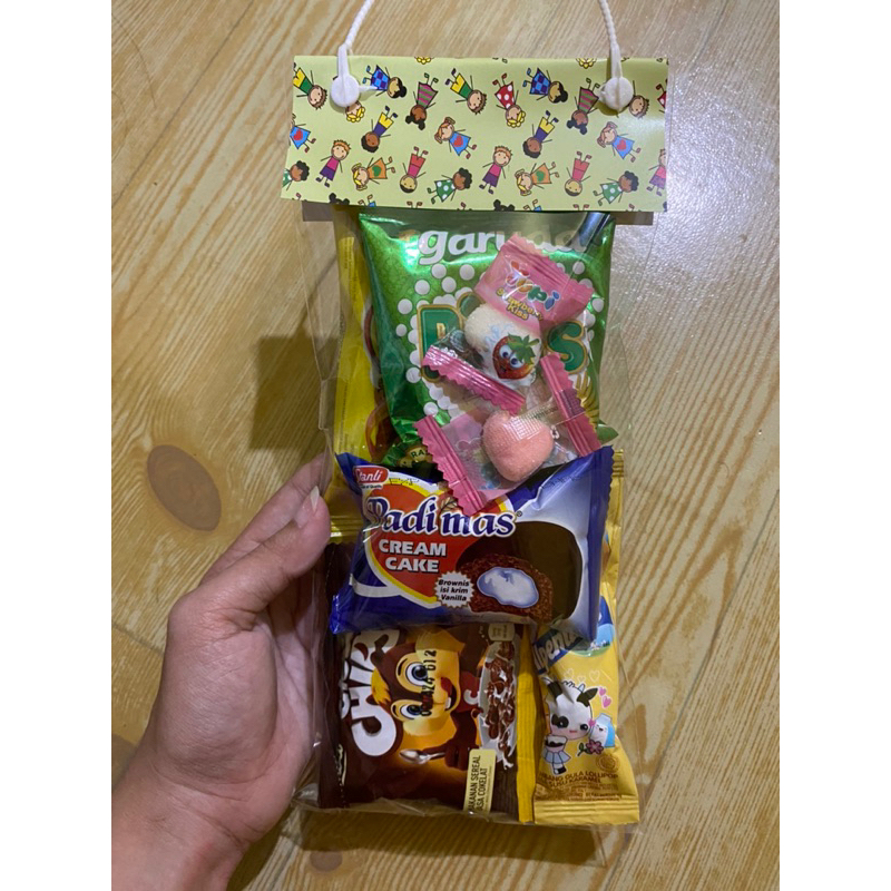 

PAKET Snack Ulang Tahun Anak / PAKET Souvenir Ulang Tahun Anak / PAKET Bingkisan Ulang Tahun Anak / PAKET Hampers Ulang Tahun Anak (Souvenir Bingkisan Hampers Snack)