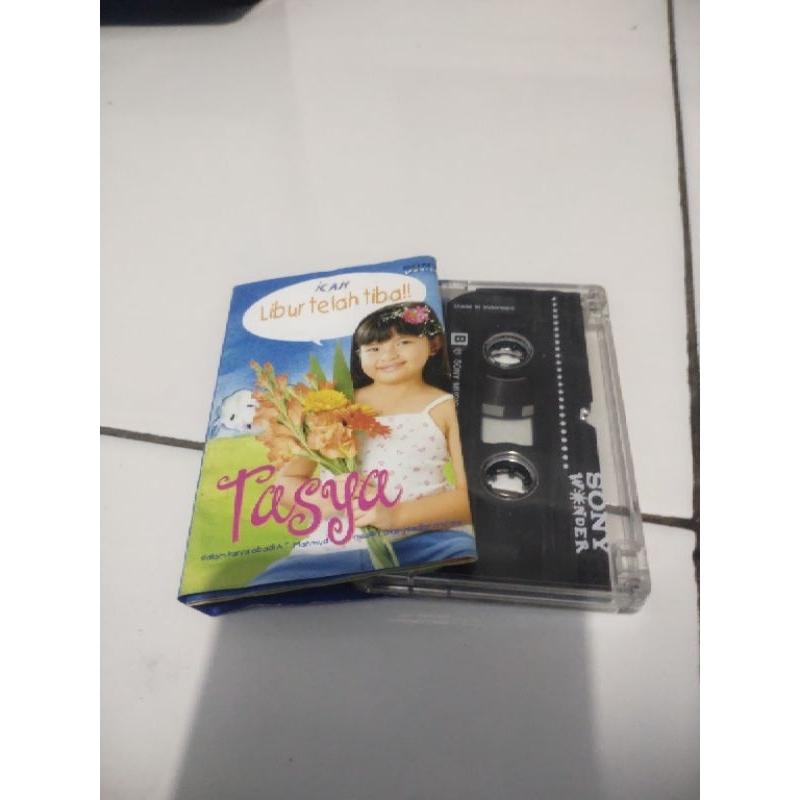 kaset pita tasya / libur telah tiba