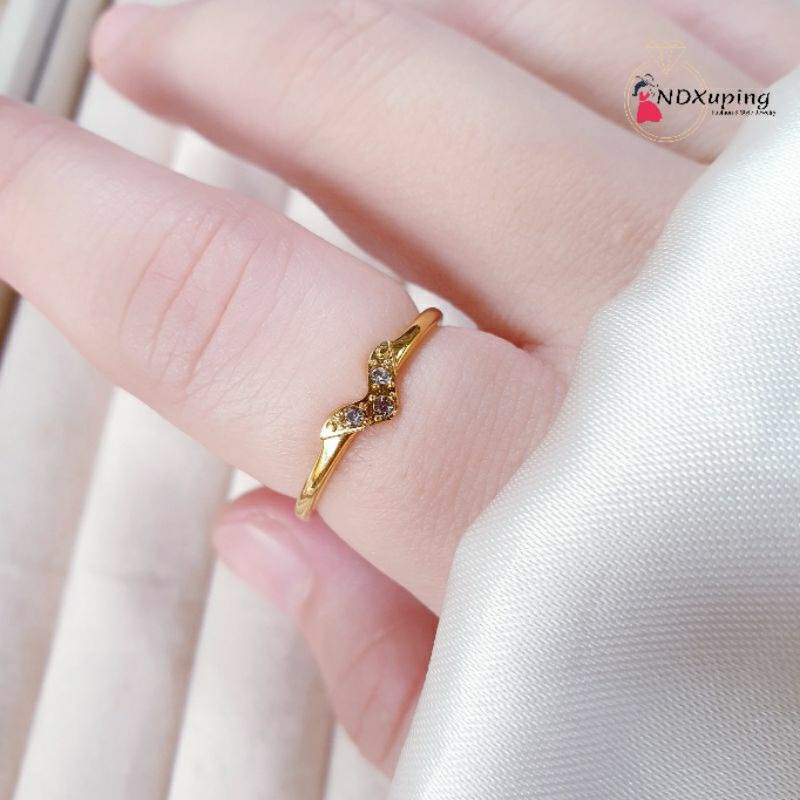 Cincin Fashion Titanium Wanita Gold Cantik Dan Simple N16062302