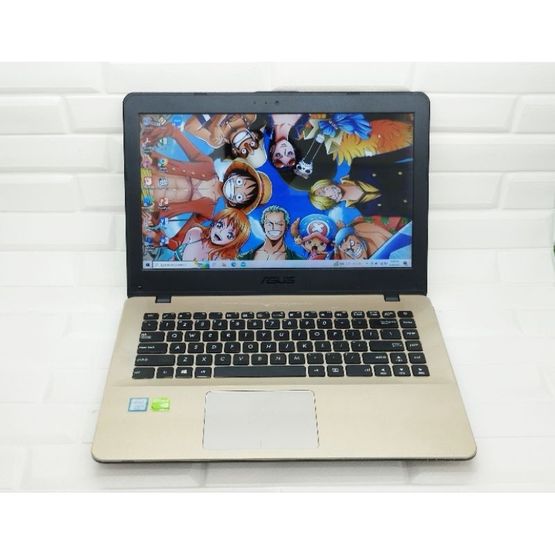 Laptop Asus A442UR Intel core i5-8250U RAM 8 GB SSD 128 GB + HDD 1 TB