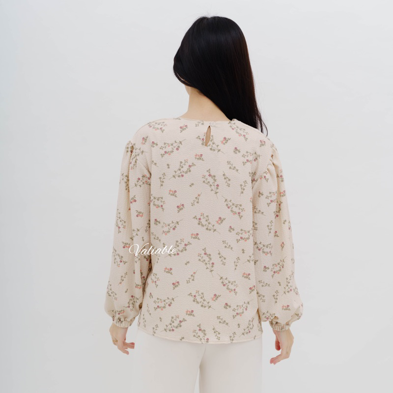 Maudy Blouse Floral Pattern Valiable