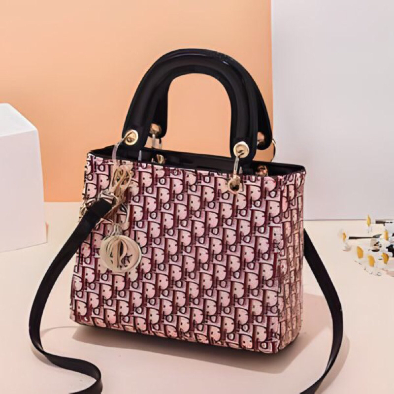 Tas dior wanita kekinian