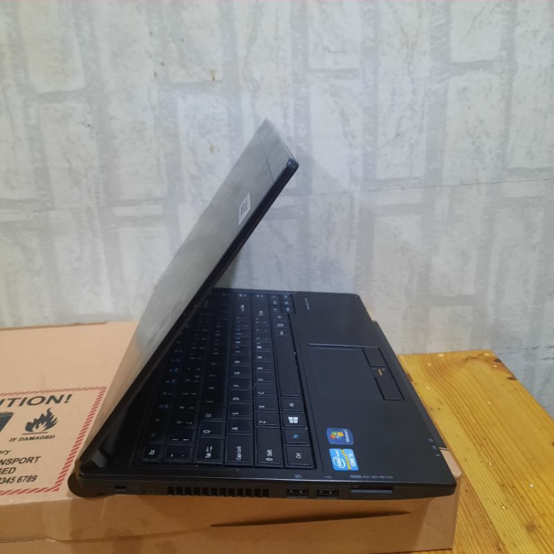 Laptop Lenovo K20 intel Cor i3-5010U Ram 4Gb SSD 128Gb Windos 10 Slim ringan