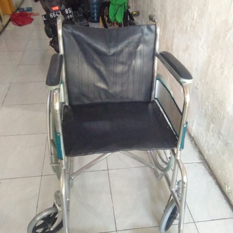kursi roda bekas rasa baru merk SELLACO