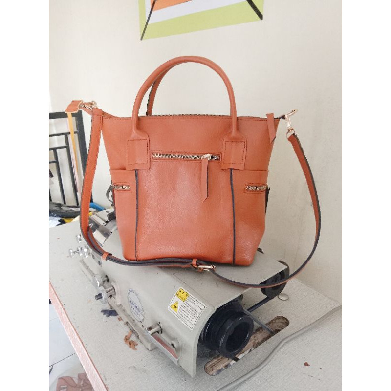 tas kulit cewe model posil garut