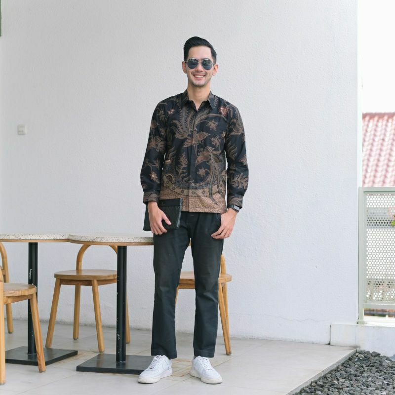 Batik kemeja pria lengan panjang lapis furing bahan katun eksklusif size reguler burung hitam mocha