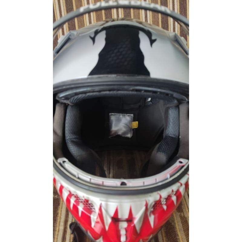 Helm KYT K2R repaint venom