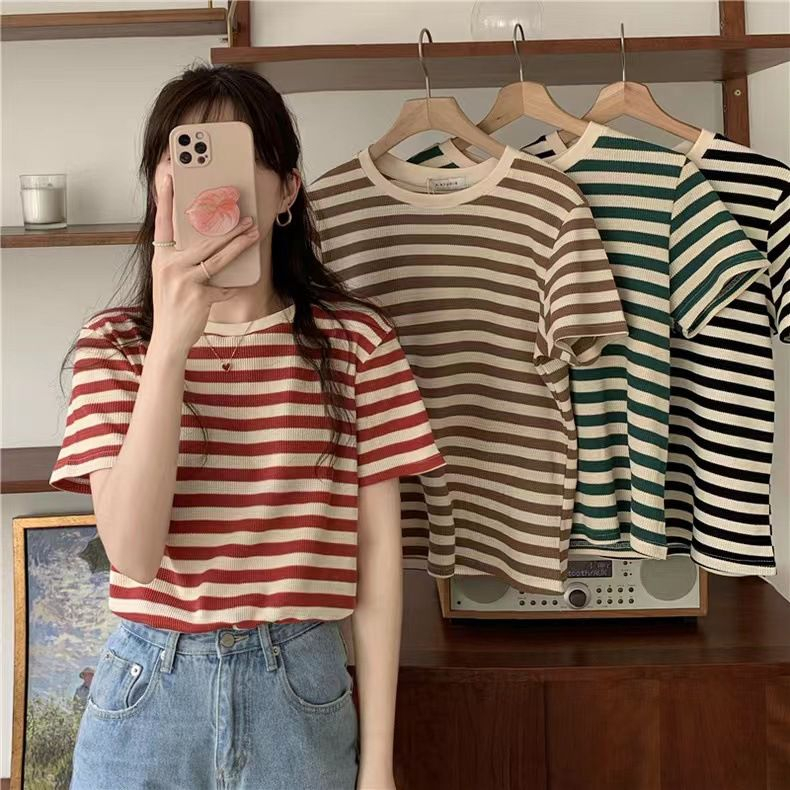 BEARYJEANS Striped T-shirts Crop Wanita Lengan Pendek Vintage Summer Streetwear Kaos Rajut Wanita Bergaris Korea Style Import - BJ091