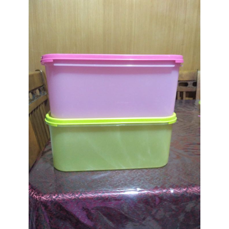Toples Kotak Tupperware