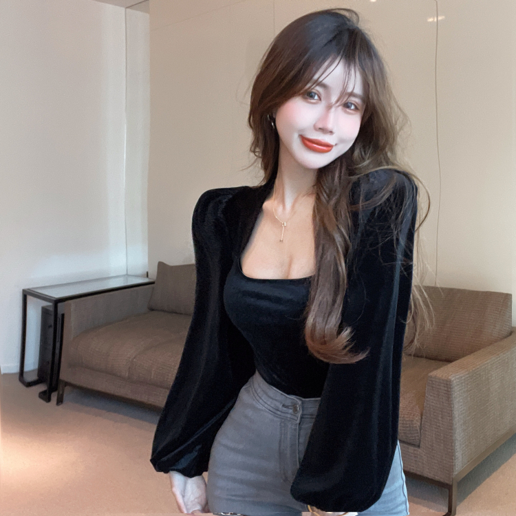 Korean Style Atasan Wanita Lengan Panjang Retro Velvet Blouse Import Premium Crop Top