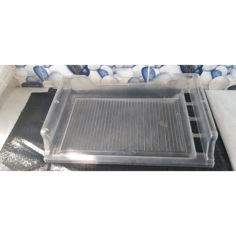 Rak kulkas toshiba 2 pintu Rak ikan dan daging kulkas toshiba 2 pintu