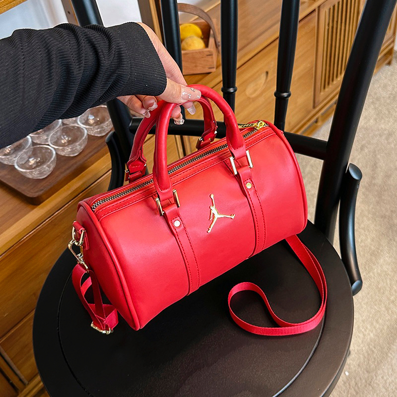 [LIMITED EDITION!] Nike Jordan Leather Duffle Bag Small / Jordan Hand Bag / Jordan Shoulder Bag / Tas Jordan Wanita / Tas Kulit Jordan / Jordan Cortex Logo Leather Bag