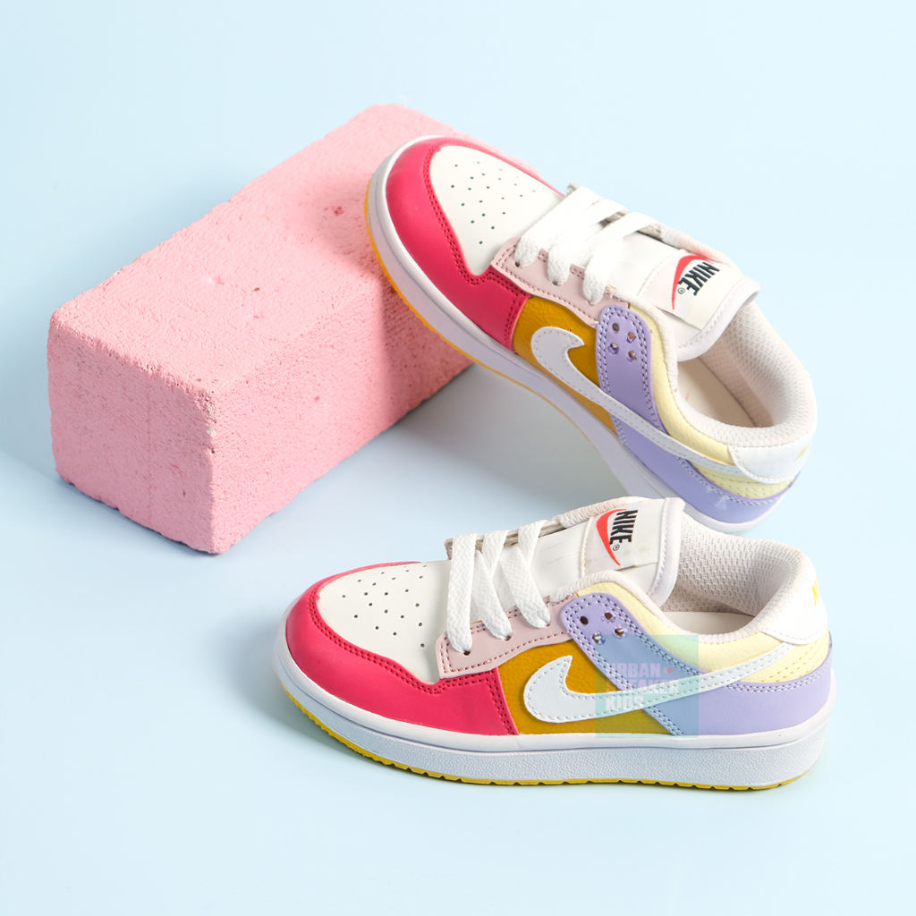 SEPATU ANAK PEREMPUAN SNEAKERS DUNK LOW SOLAR FLARE MULTICOLOR - URBAN SNEAKER KIDS