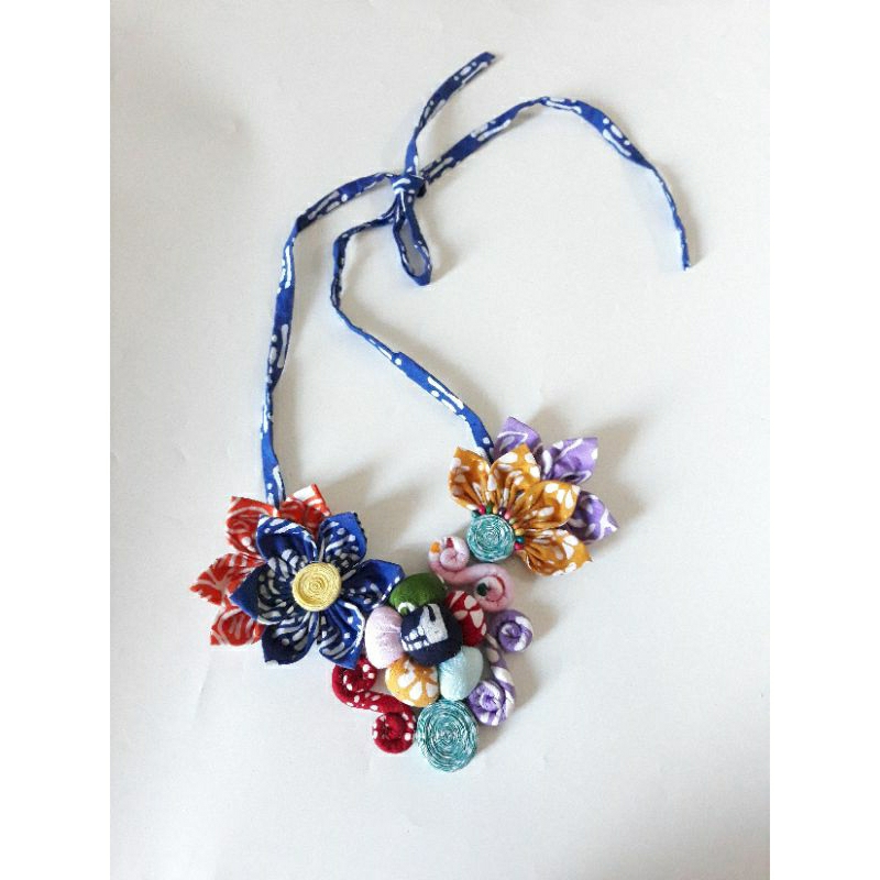 Kalung Batik Bunga Handmade Pituyog