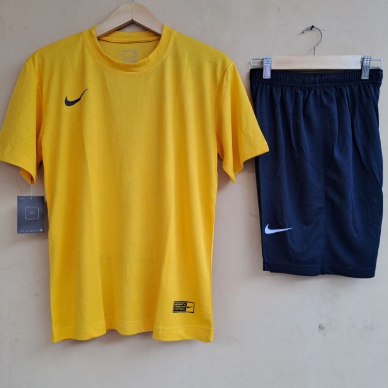 KAOS OLAHRAGA OUTDOOR POLOS JERSEY FUTSAL POLOS BAJU BADMINTON VOLY VOLLY GYM SENAM LATIHAN CEWEK CO