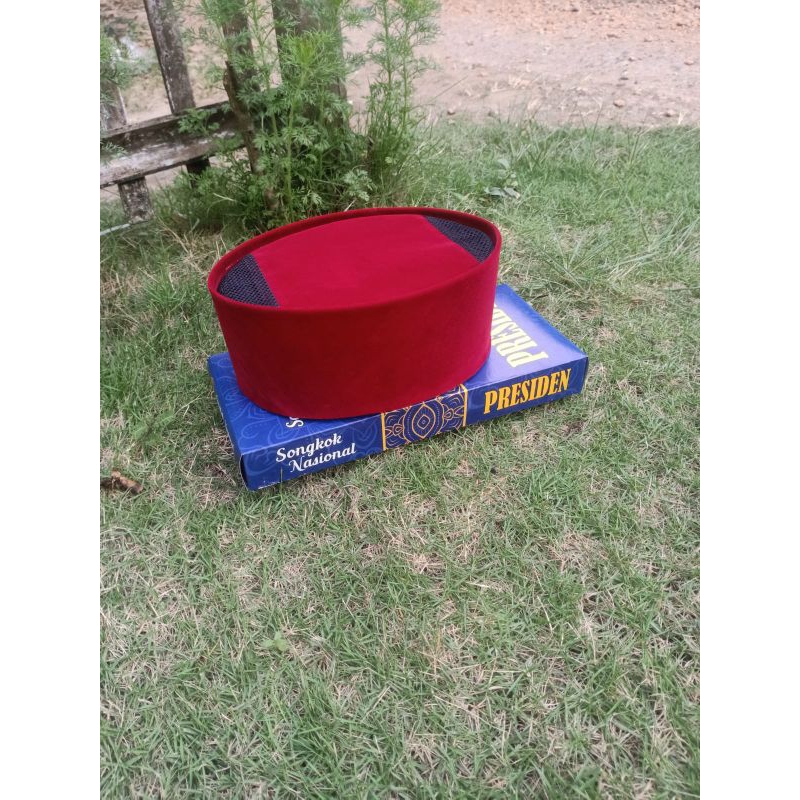 peci merah betawi, songkok merah betawi