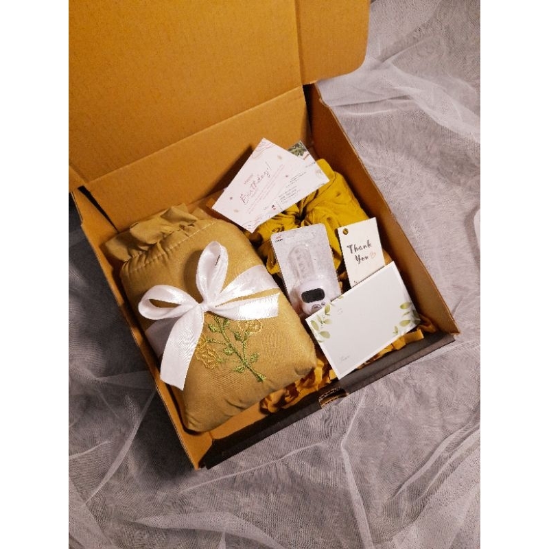 

Hampers ibadah wanita