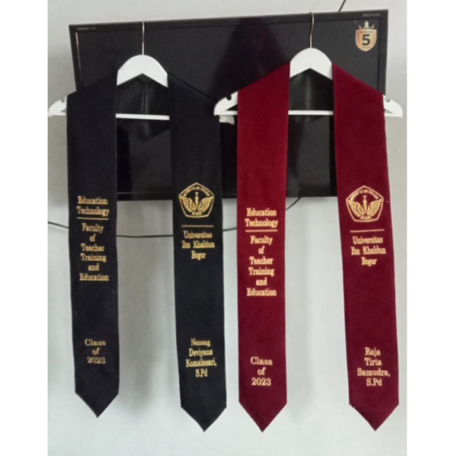 1 Hari Jadi - 𝐒𝐞𝐥𝐞𝐦𝐩𝐚𝐧𝐠 𝐊𝐚𝐥𝐮𝐧𝐠 𝐋𝐞𝐡𝐞𝐫 𝐁𝐥𝐮𝐝𝐫𝐮