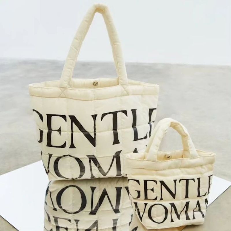 GNTLE.WOMAN PUFFER BAG