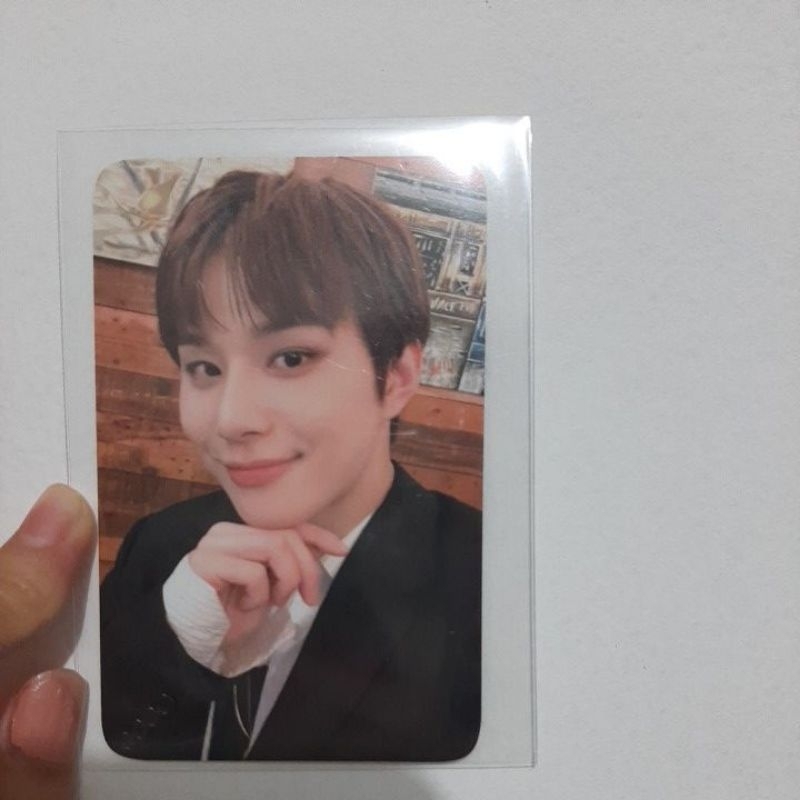 Photocard Jungwoo senyum manis DJJ Perfume POB Benefit KTOWN