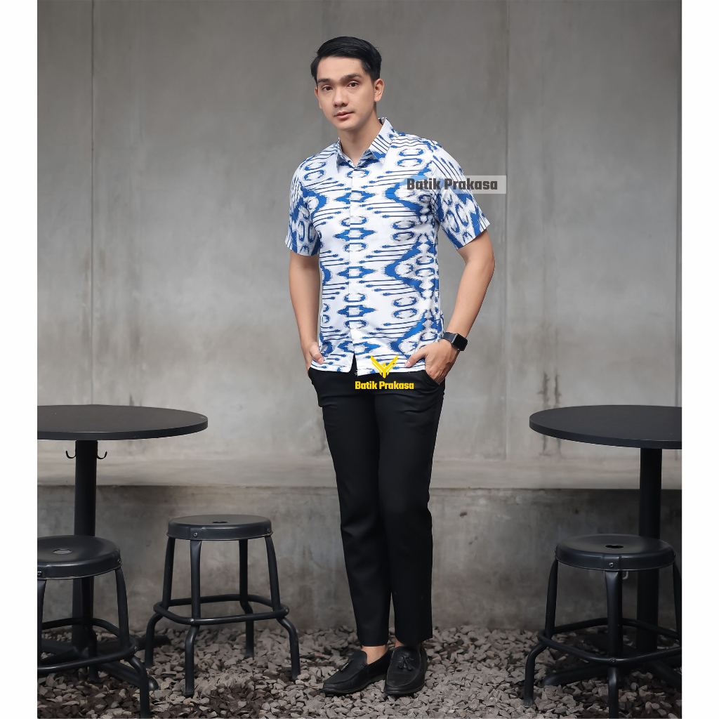 Kemeja Batik Prakasa Motif Bajradaka Slimfit Lengan Pendek Batik Solo