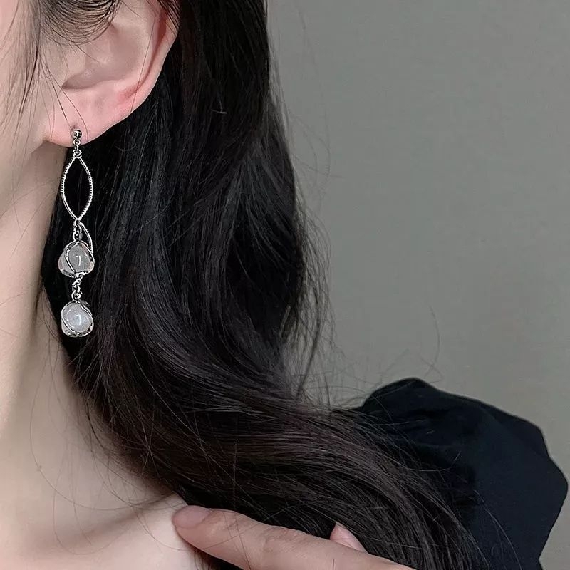 FerenHongXia Anting Gantung Panjang Model Rumbai Slimmer Untuk Wanita Batu Opal + Zircon Gaya Retno