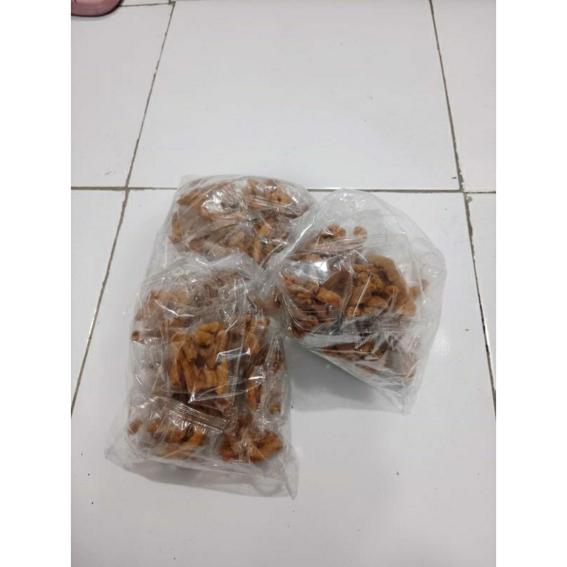 cemilan stick pedas cap capung snack stik enak dan murah basreng,usus dan seblak ceker