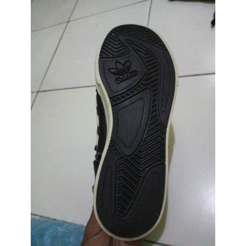 sepatu Adidas basket anak