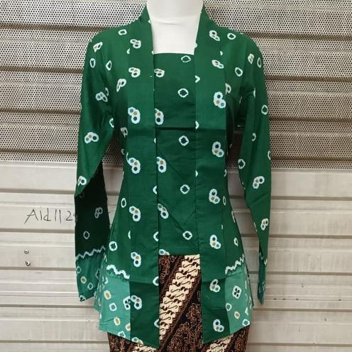 Style queen-Atasan Kebaya Lurik KutuBaru Motif Terbaru