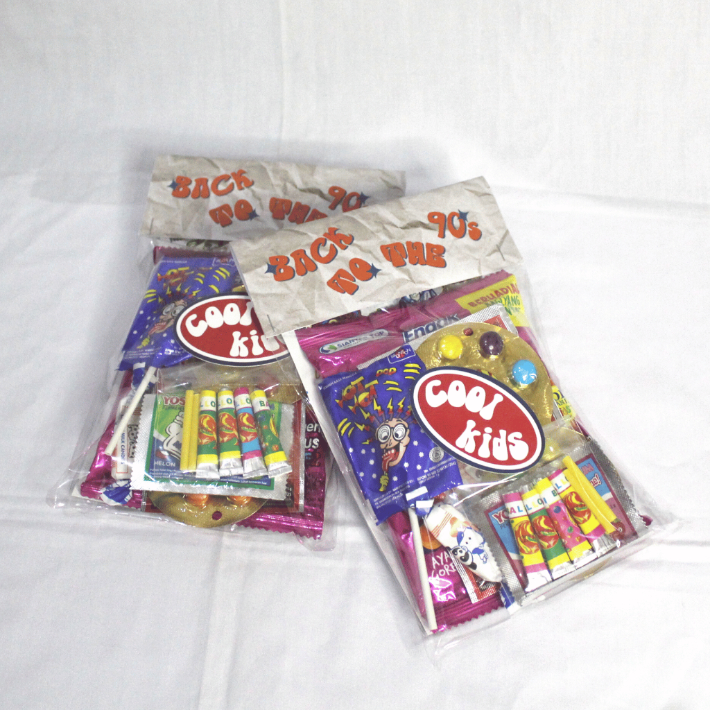 

Snack Jadul / Kado Wisuda / Graduation Gift / Mini Gift Lebaran / Hampers Lebaran / Hampers Natal / Christmas Gift / Christmas Hampers / Hampers Ulang Tahun Anak / Birthday Souvenir