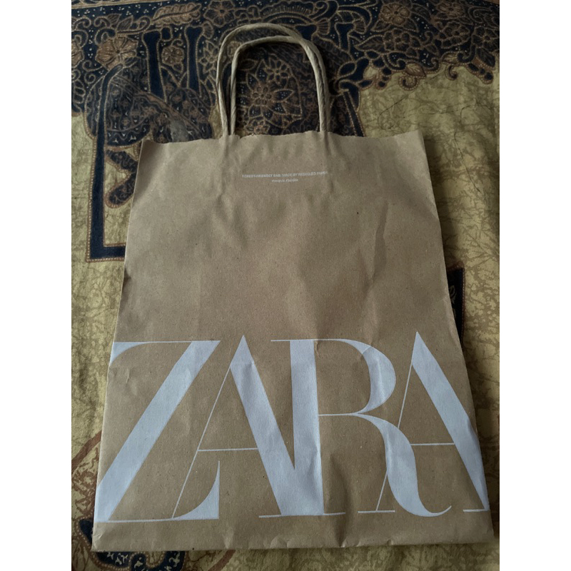 

Paperbag ZARA ukuran kecil atau small