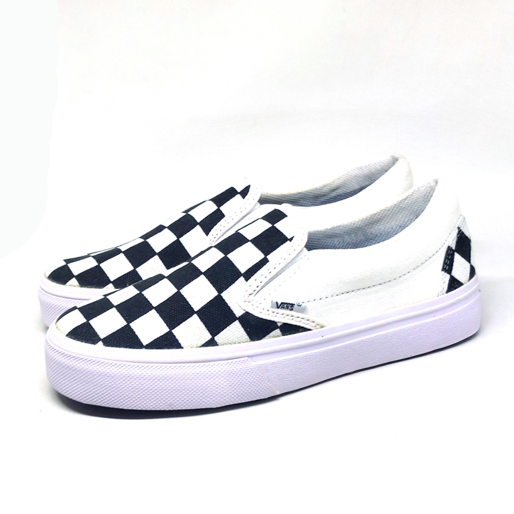 Sepatu Vens Slip On Catur Pria Sneaker Kasual Canvas Hitam Putih Size 36 - 43