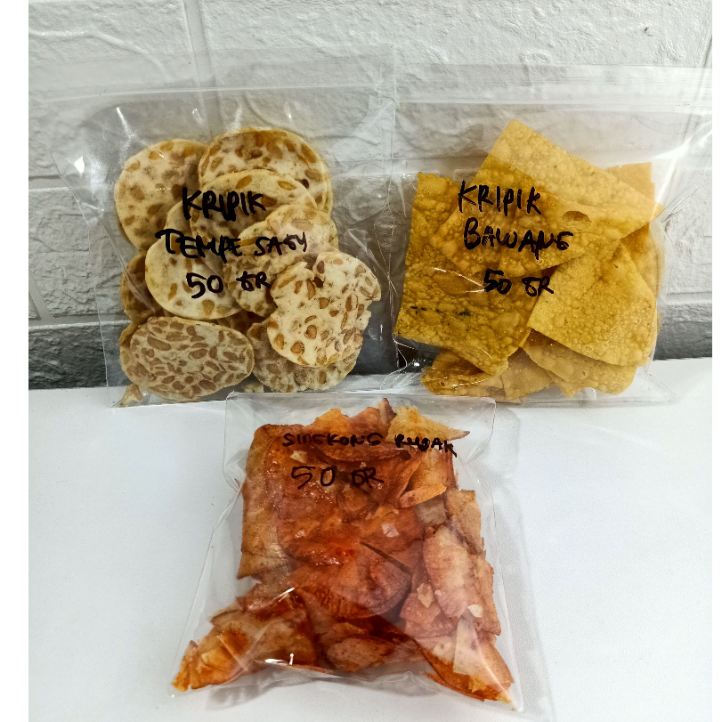 

3 BUNGKUS CEMILAN ( KERIPIK SINGKONG 50 gram + TEMPE SAGU 50 gram + KERIPIK BAWANG 50 gram )