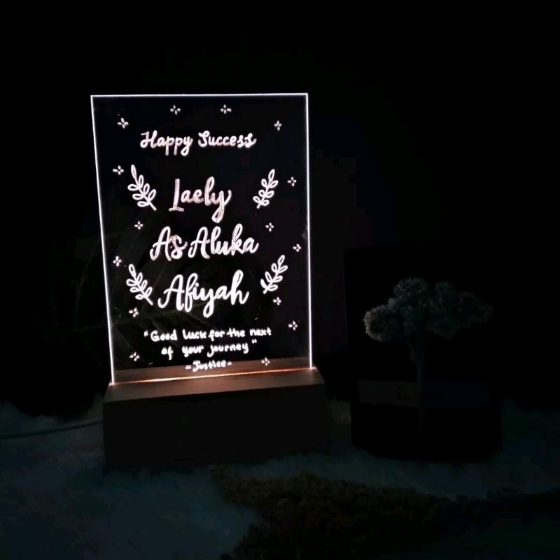 Hadiah - wisuda - ultah - akrilik custom lettering LED - acrylic custom