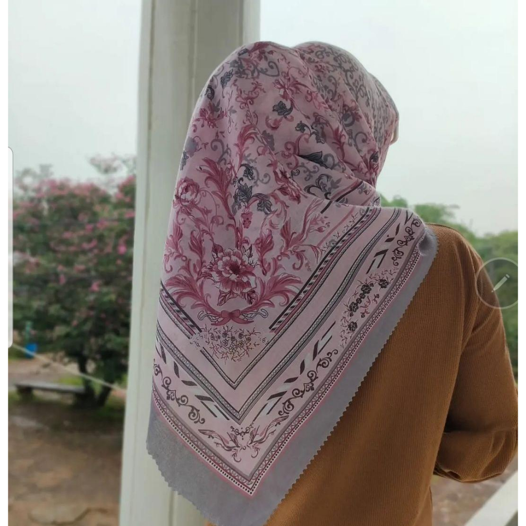 Segi Empat Motif Thania Series