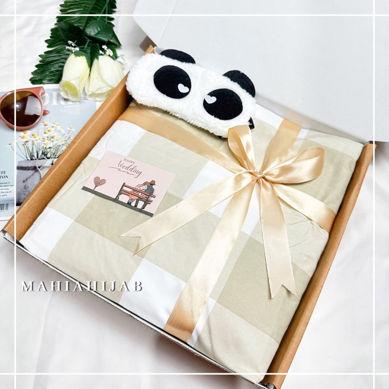 Hampers Wedding Sprei 180x200 | Kado pernikahan | Paket Hadiah Gift box Ulang tahun , Anniversary