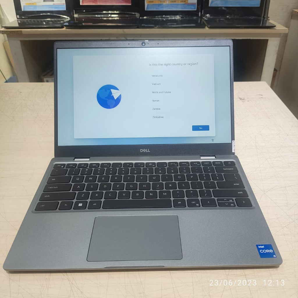 LAPTOP DESAIN DELL LATITUDE 3330 INTEL I5 1155G7 8GB 1TB SSD 13.3&quot; IRIS Xe WINDOW 11TERMURAH