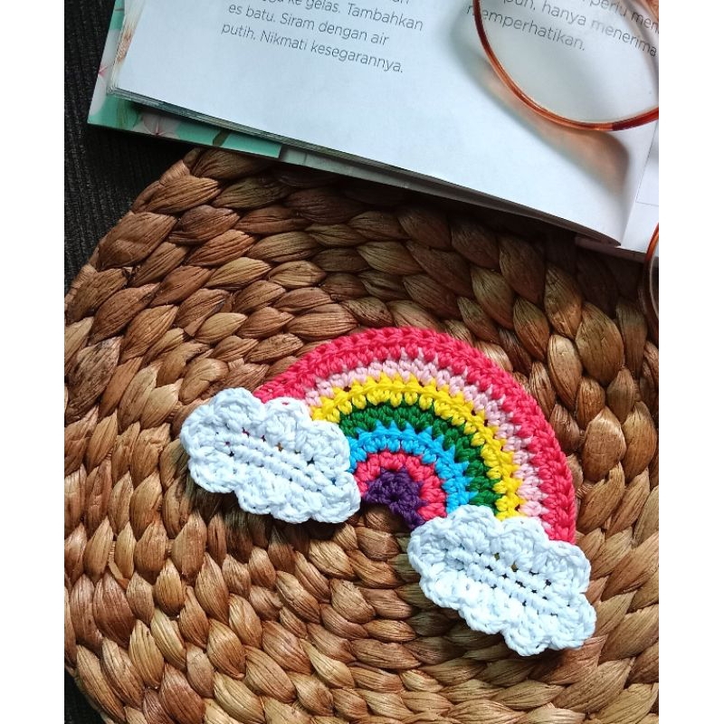 Aplikasi pelangi rajut 7 warna hiasan tempel